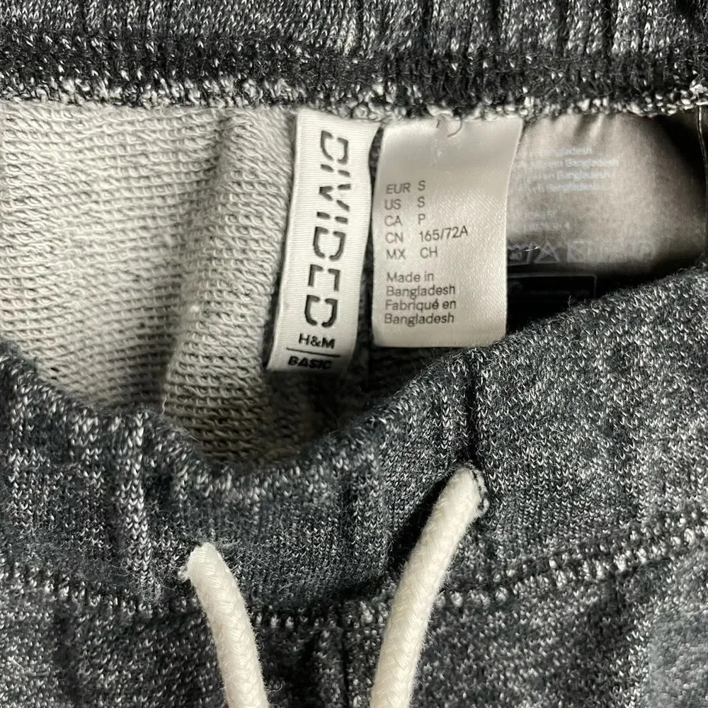 H&M Divided Shorts Size S EUC - Picture 5 of 5